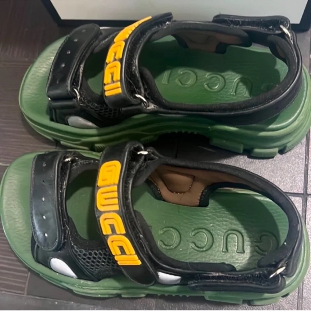 Authentic Gucci luxury designer kids signature boys leather sandals sz 13 Euro31